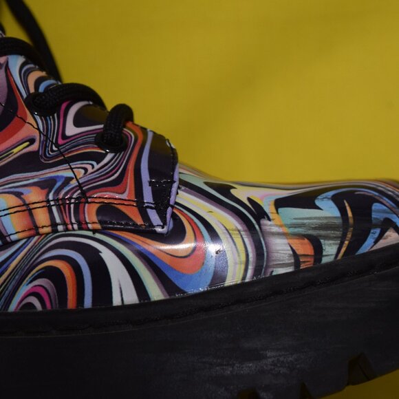 Steve Madden  Women's Size 5Jrock Colorful 70s Swirl  Lace Zip Combat Boots used - Picture 5 of 7